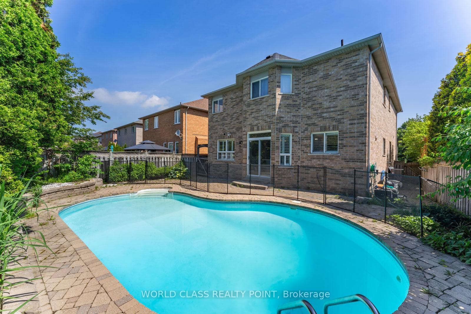 2072 Bloomfield Drive photo 35