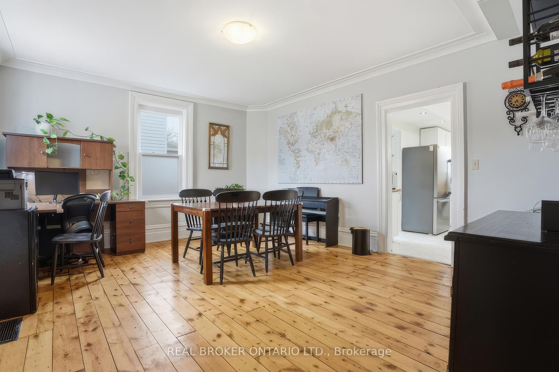 82 Bond Street photo 34