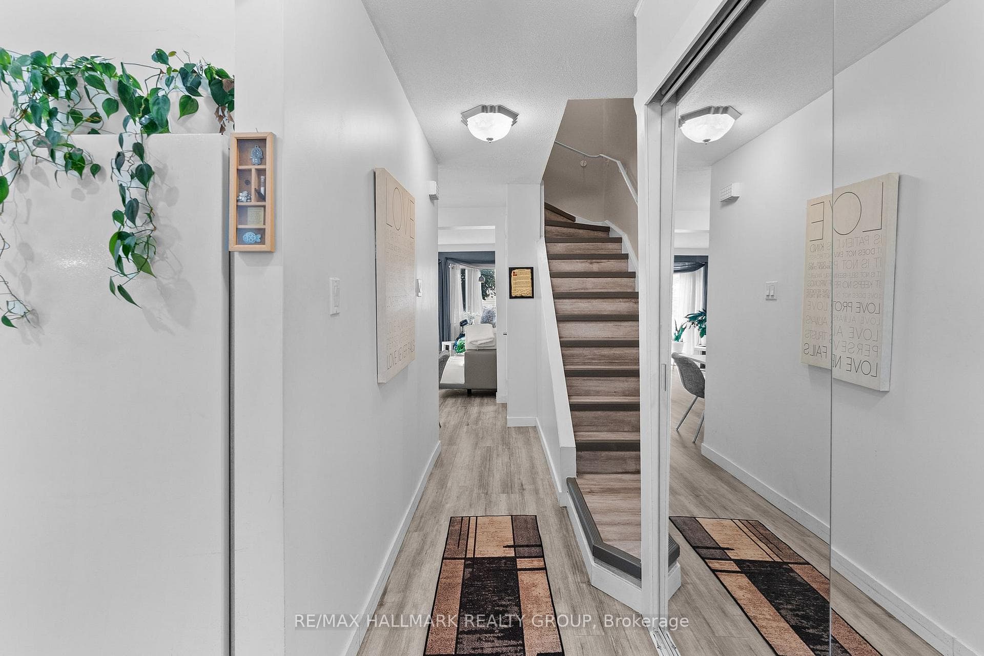 1446 Deavy Way photo 11