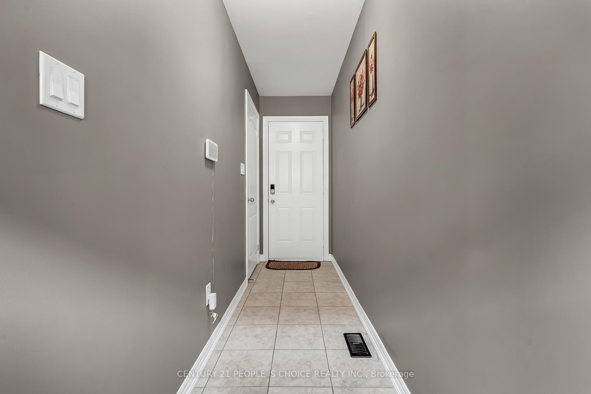 33 Shiff Crescent photo 10