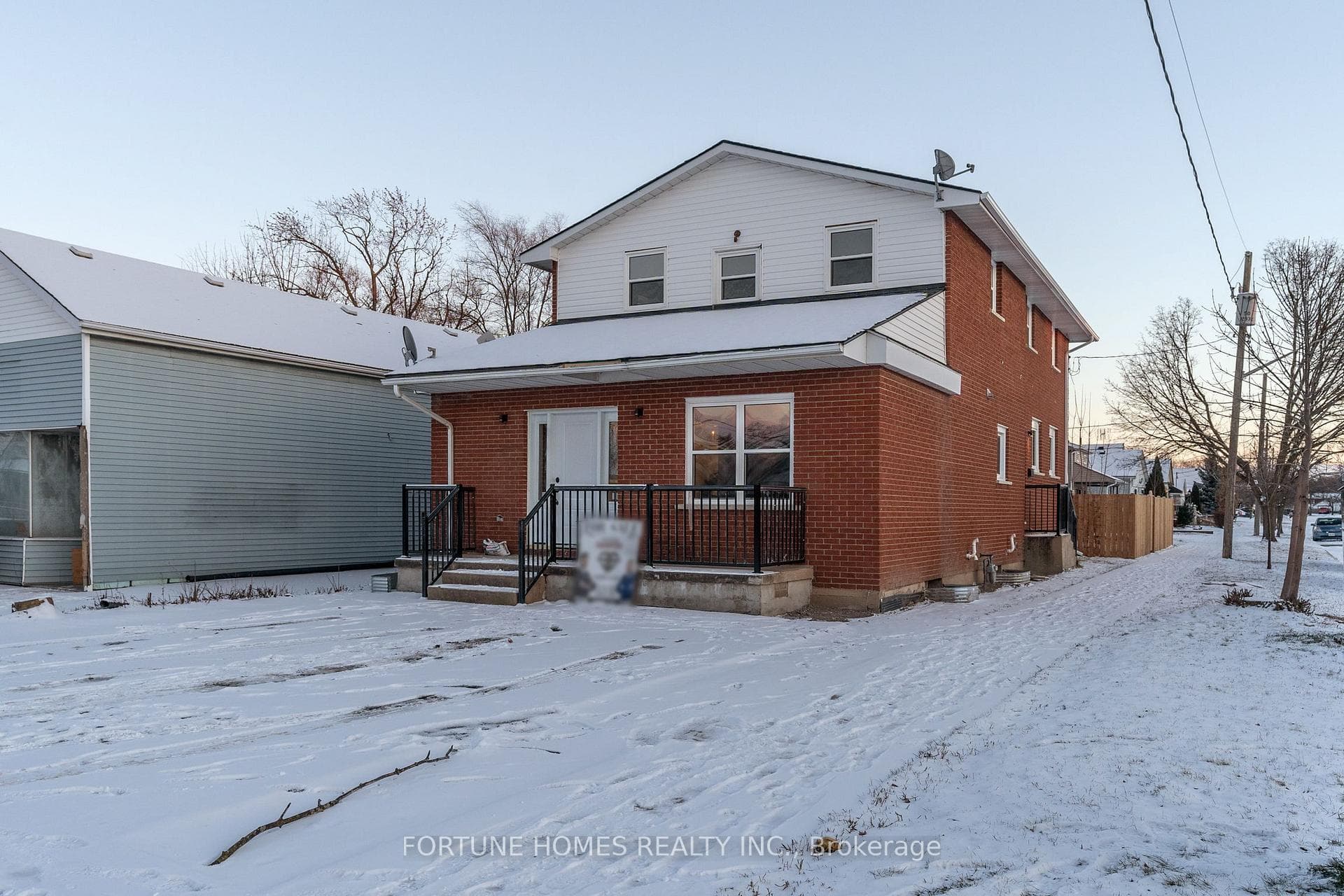 118 chetwood Street photo 39