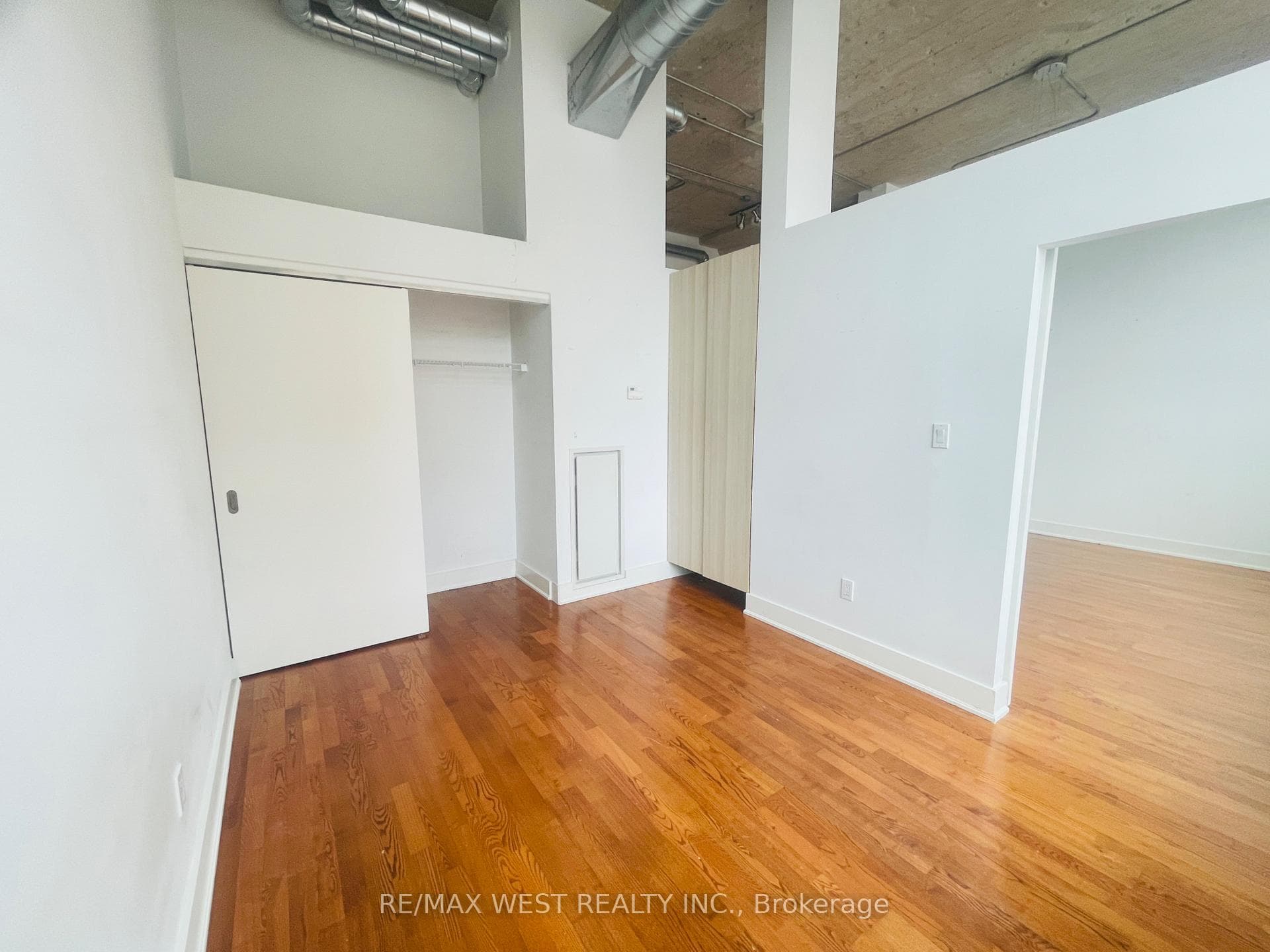 637 Lake Shore Boulevard Unit 424 photo 6