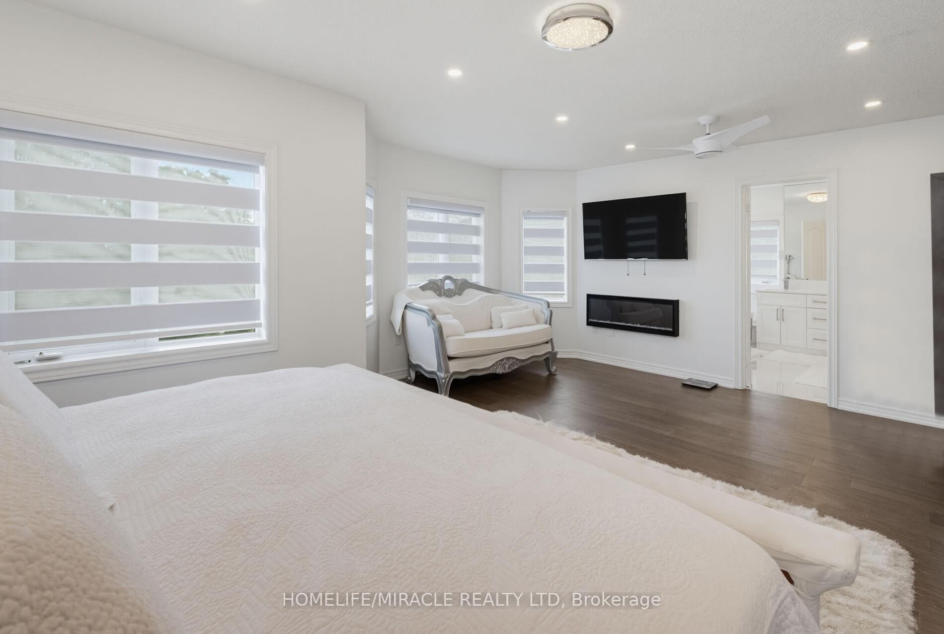7350 Glamorgan Way photo 25