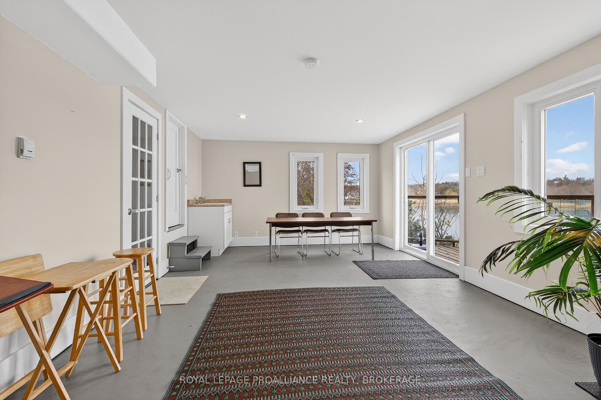 1682 Jackson Boulevard photo 27