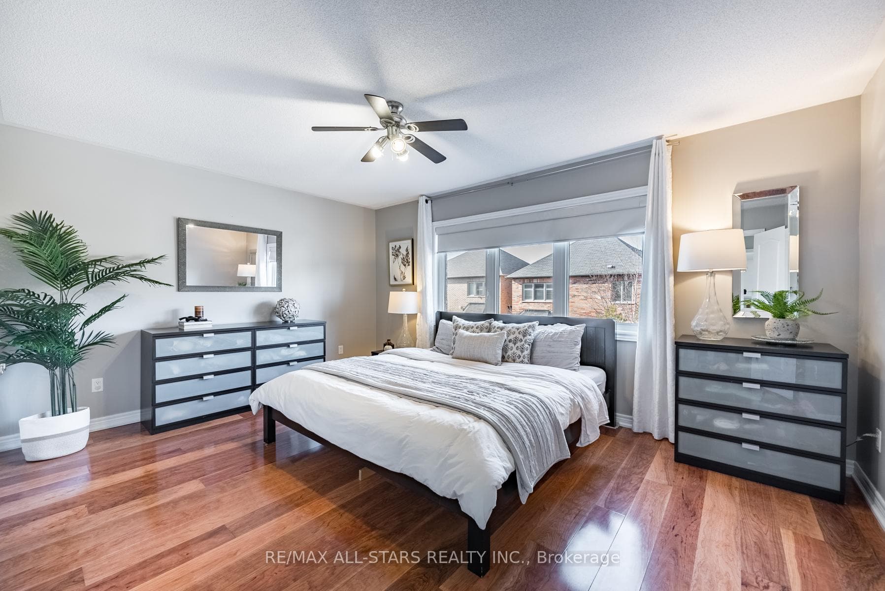 53 Maplebank Crescent photo 18