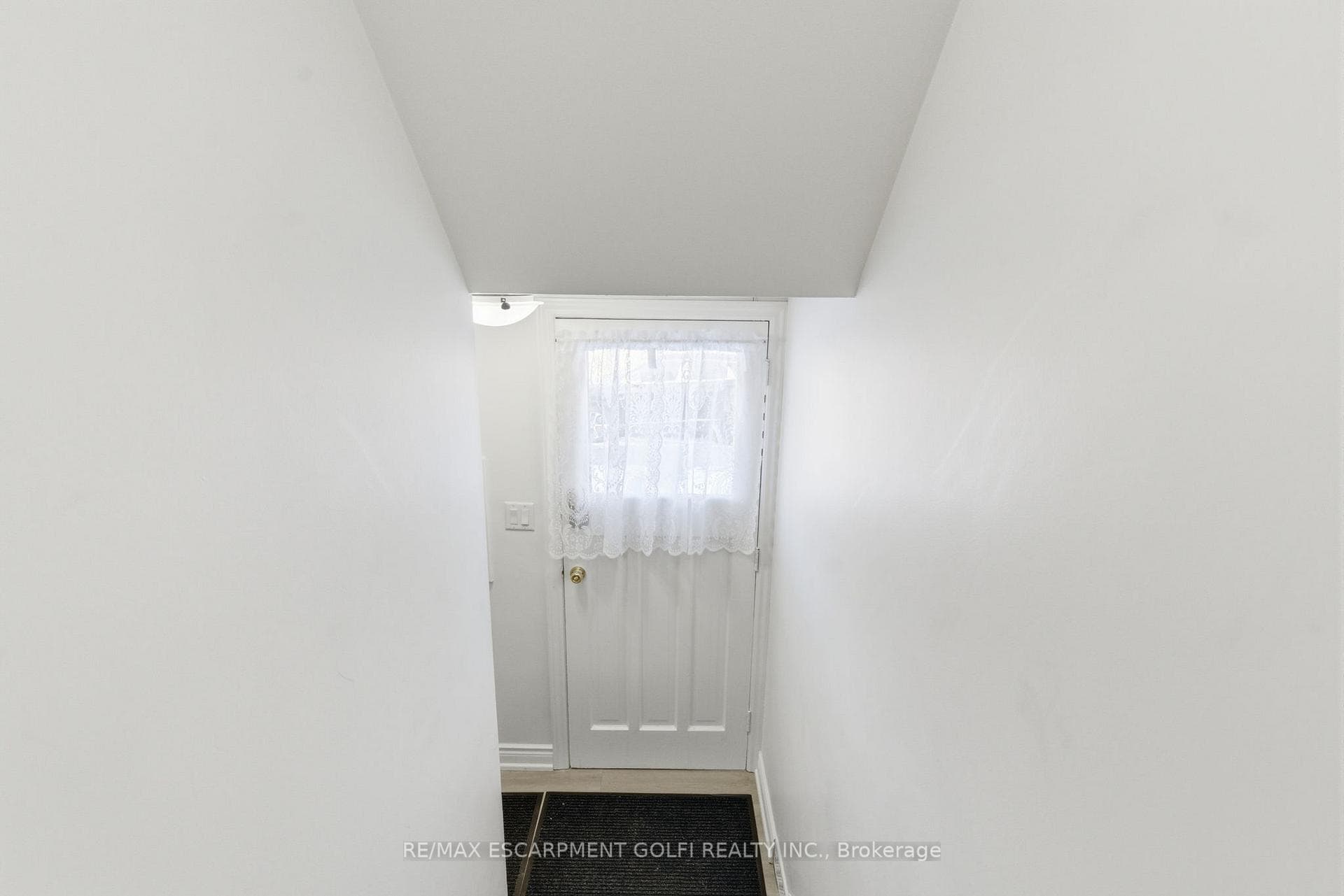 216 Walter Avenue photo 26