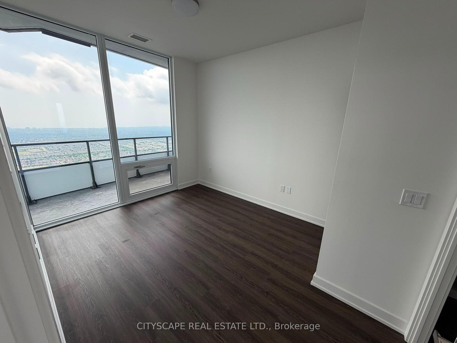 448 Burnhamthorpe Road Unit 6408 photo 15