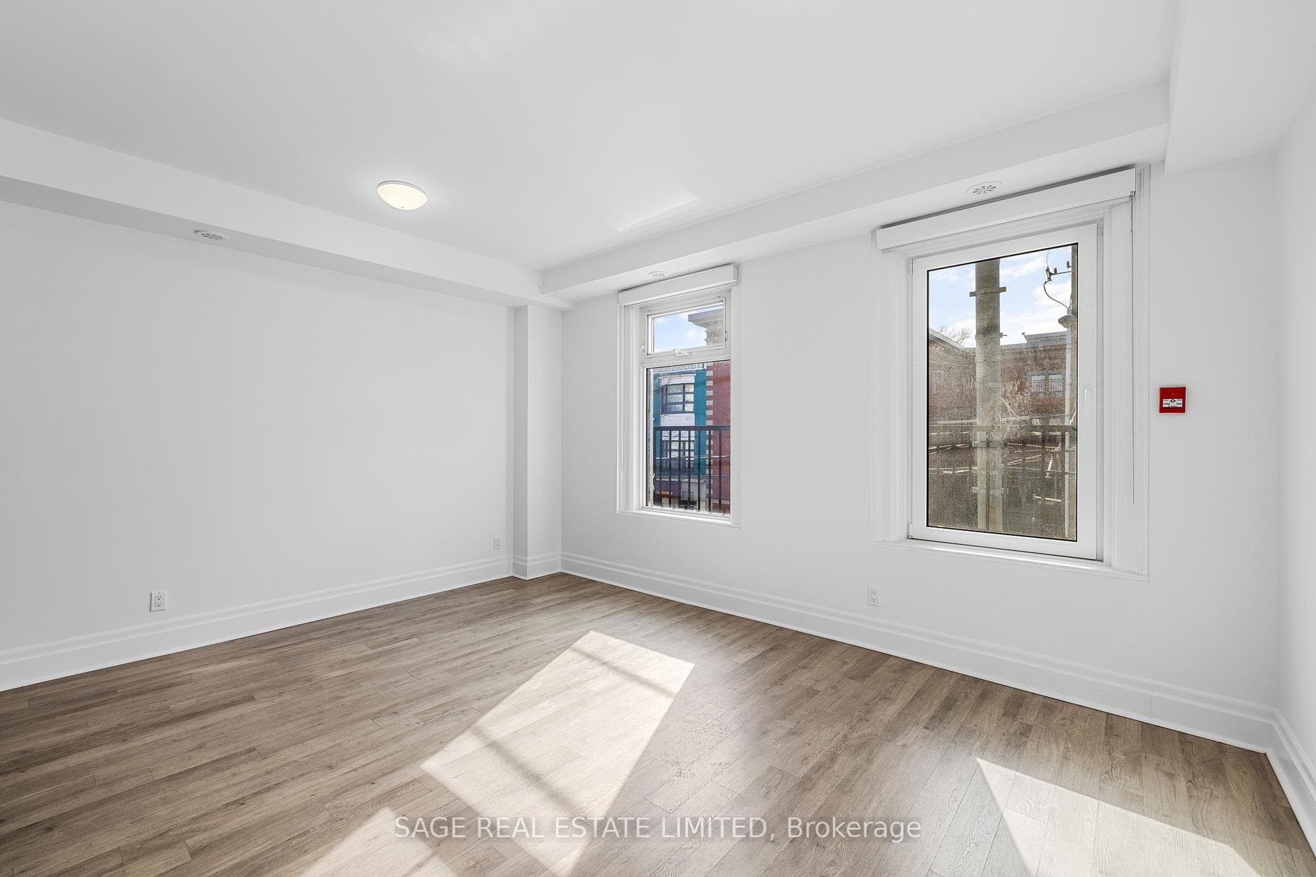 1 Lansdowne Avenue Unit 2A photo 20