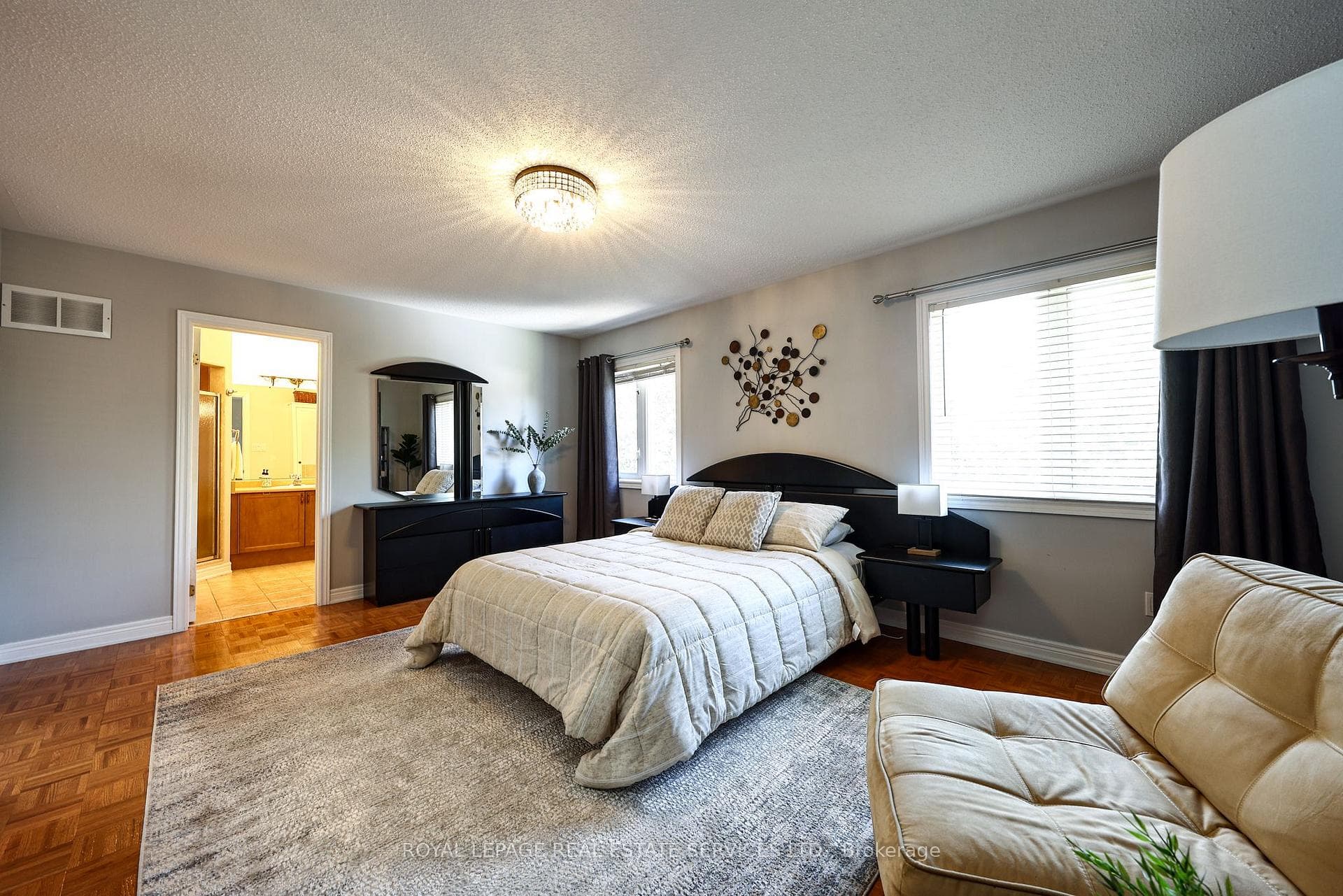 140 Humber Forest Court photo 31