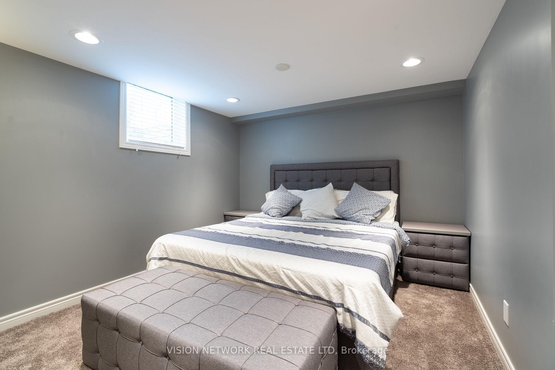 1386 Hastings Drive photo 32
