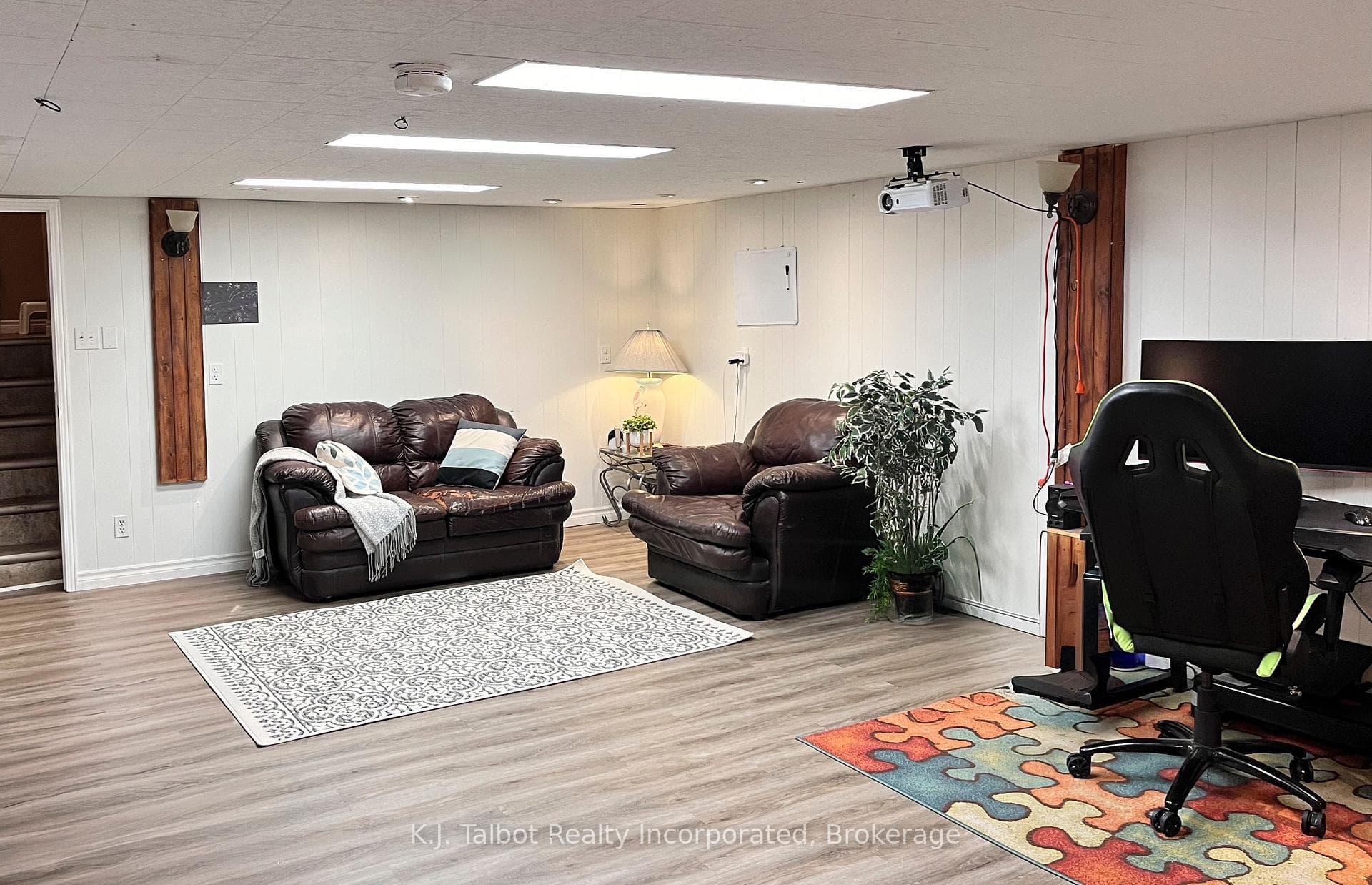 263 Eldon Street photo 24