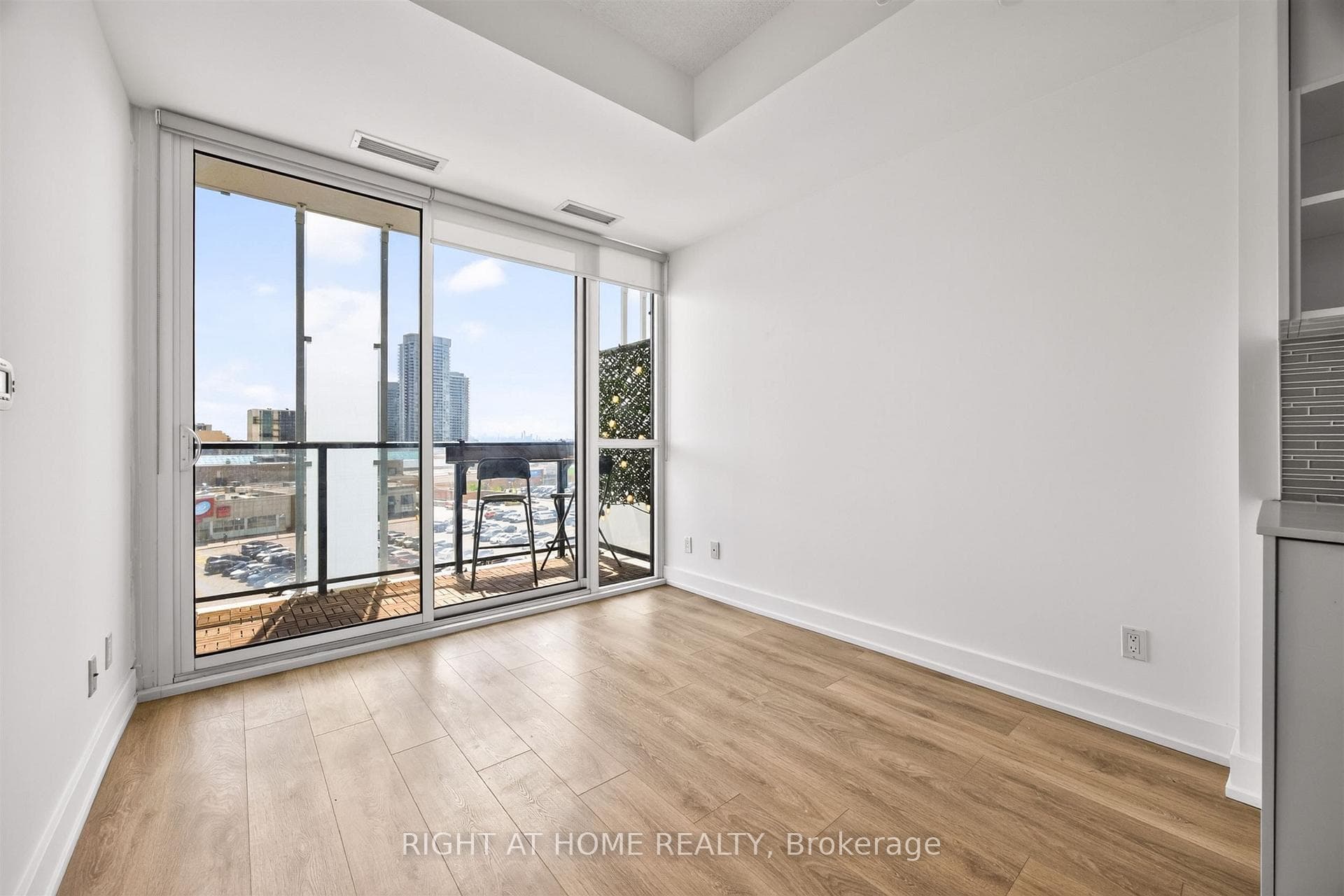 128 Fairview Mall Drive Unit 712 photo 9