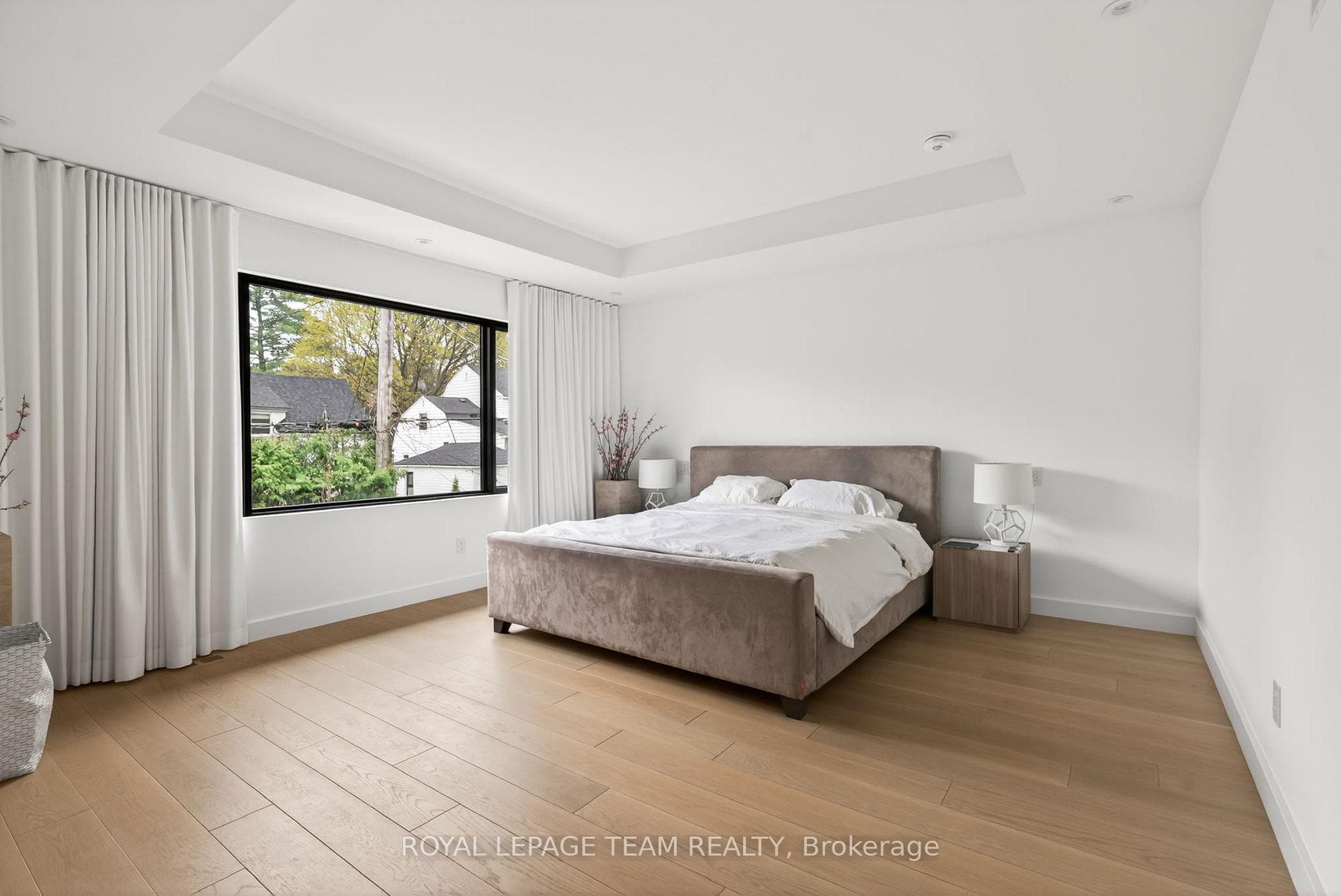 511 Fraser Avenue photo 27