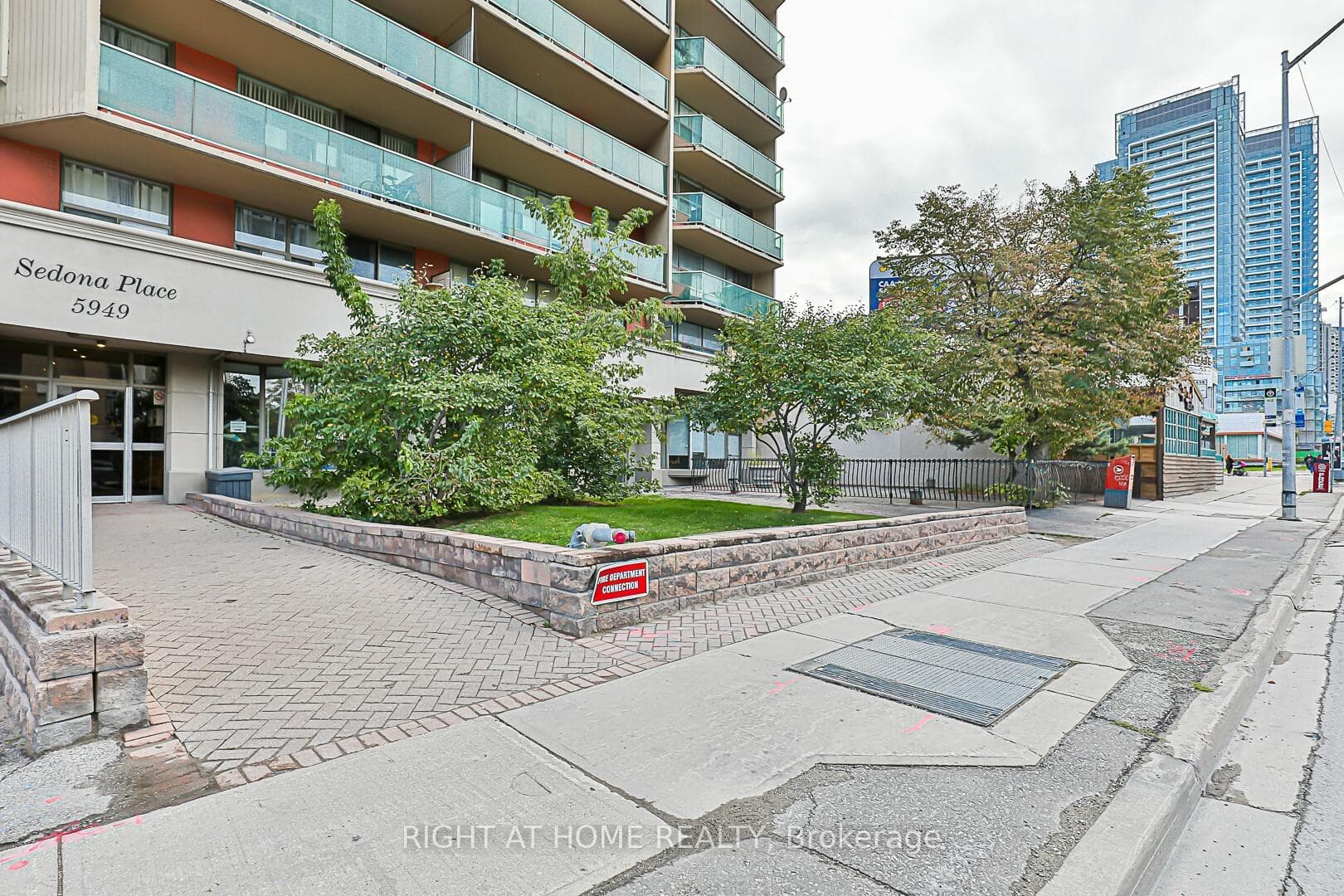 5949 Yonge Street Unit 206 photo 5