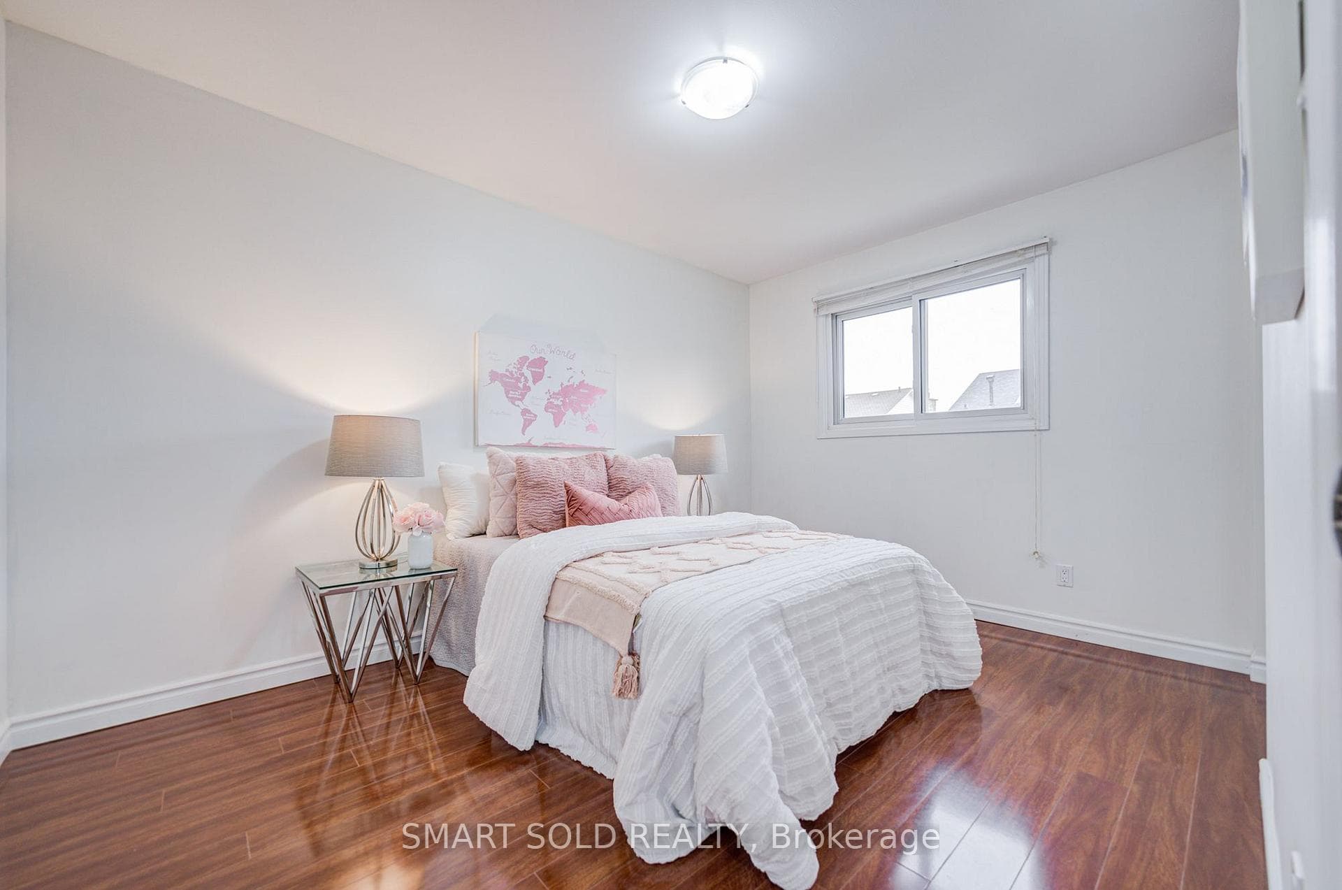 837 Queensbridge Drive photo 25