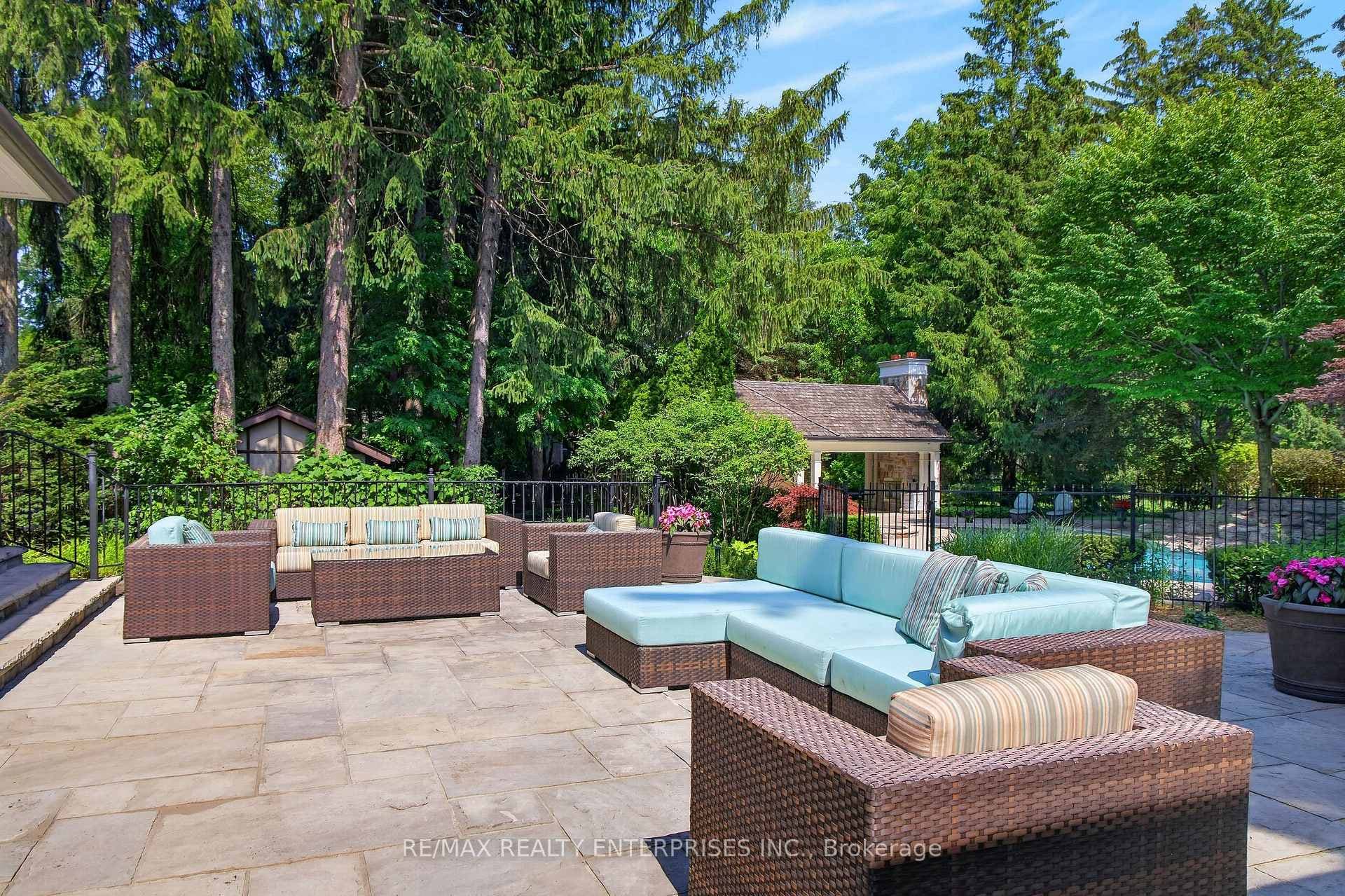 1396 Crescent Road photo 38