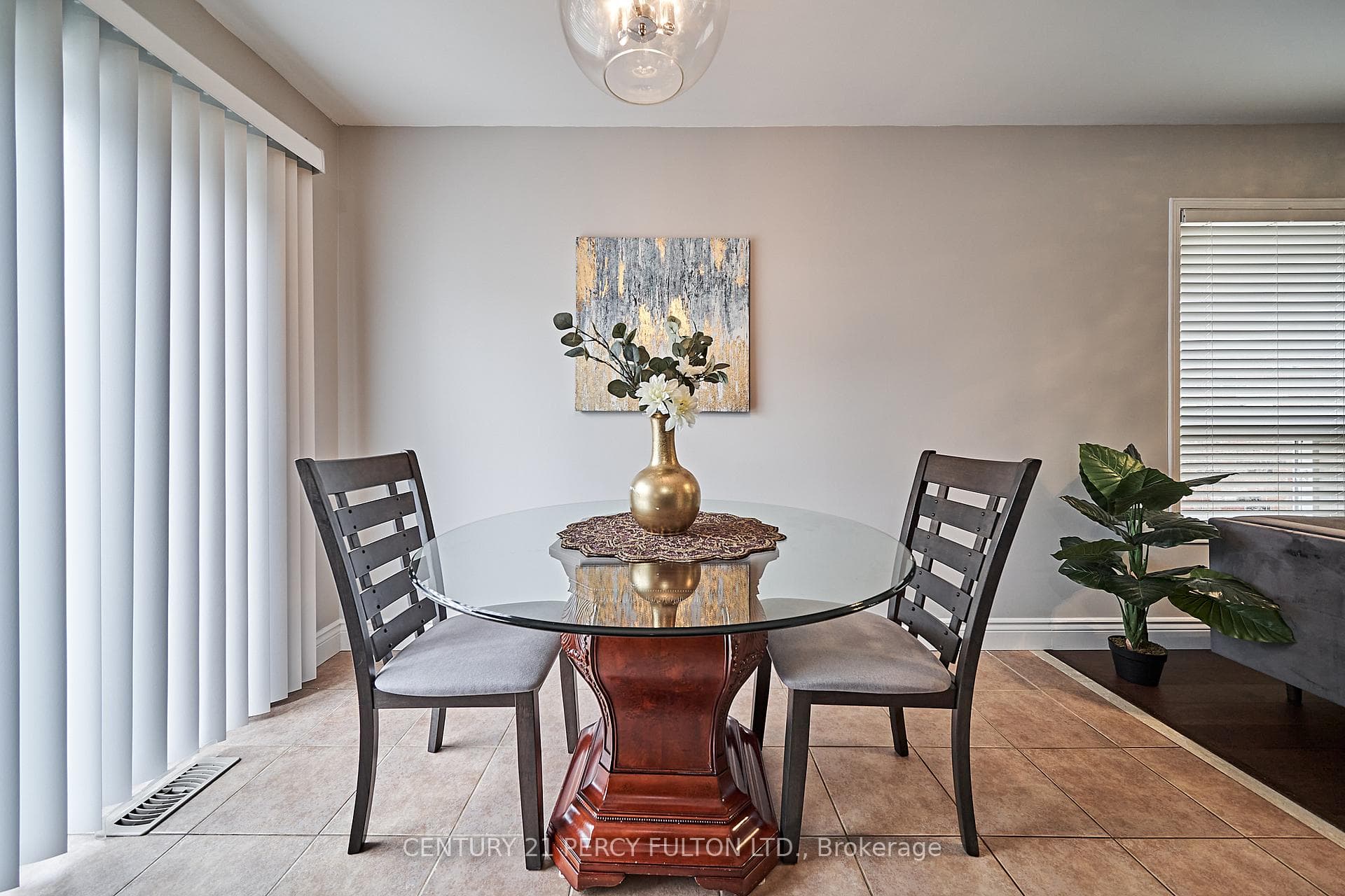 49 Unsworth Crescent photo 12