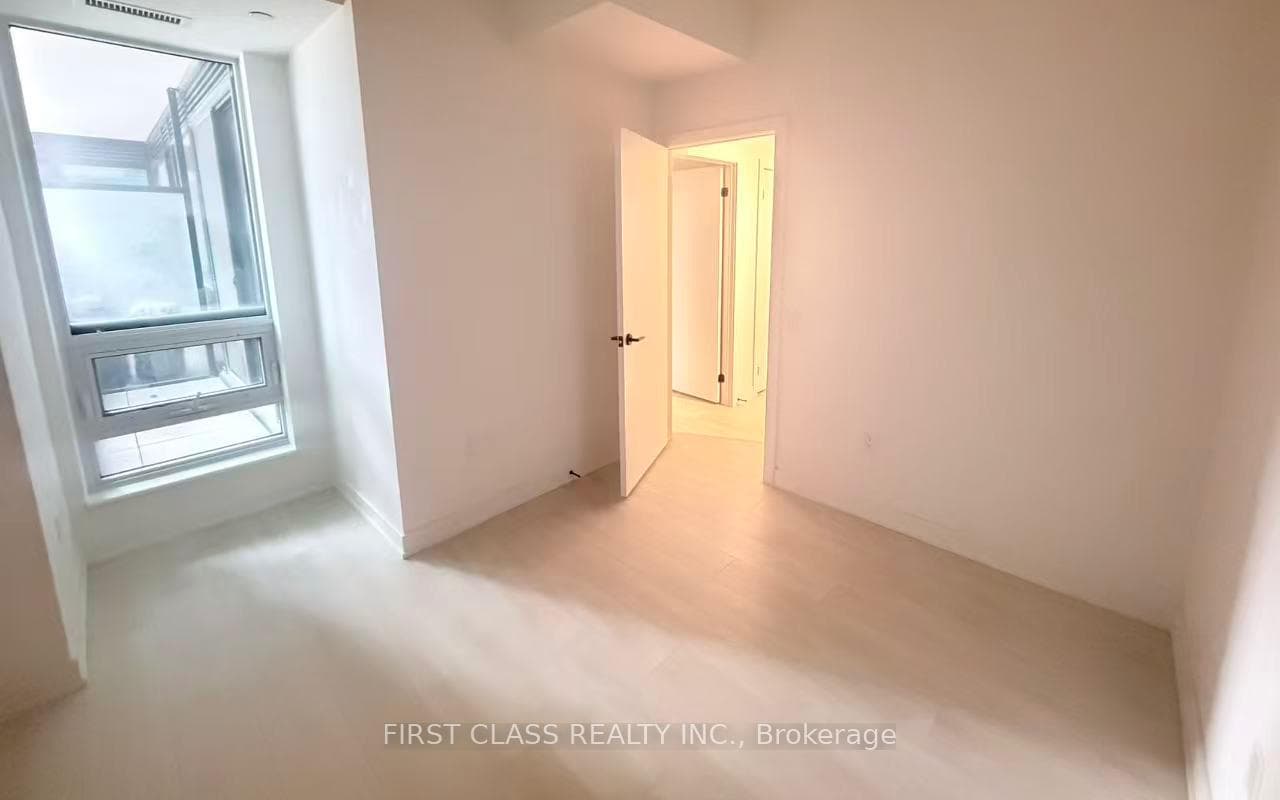 117 Broadway Avenue Unit 202 photo 5