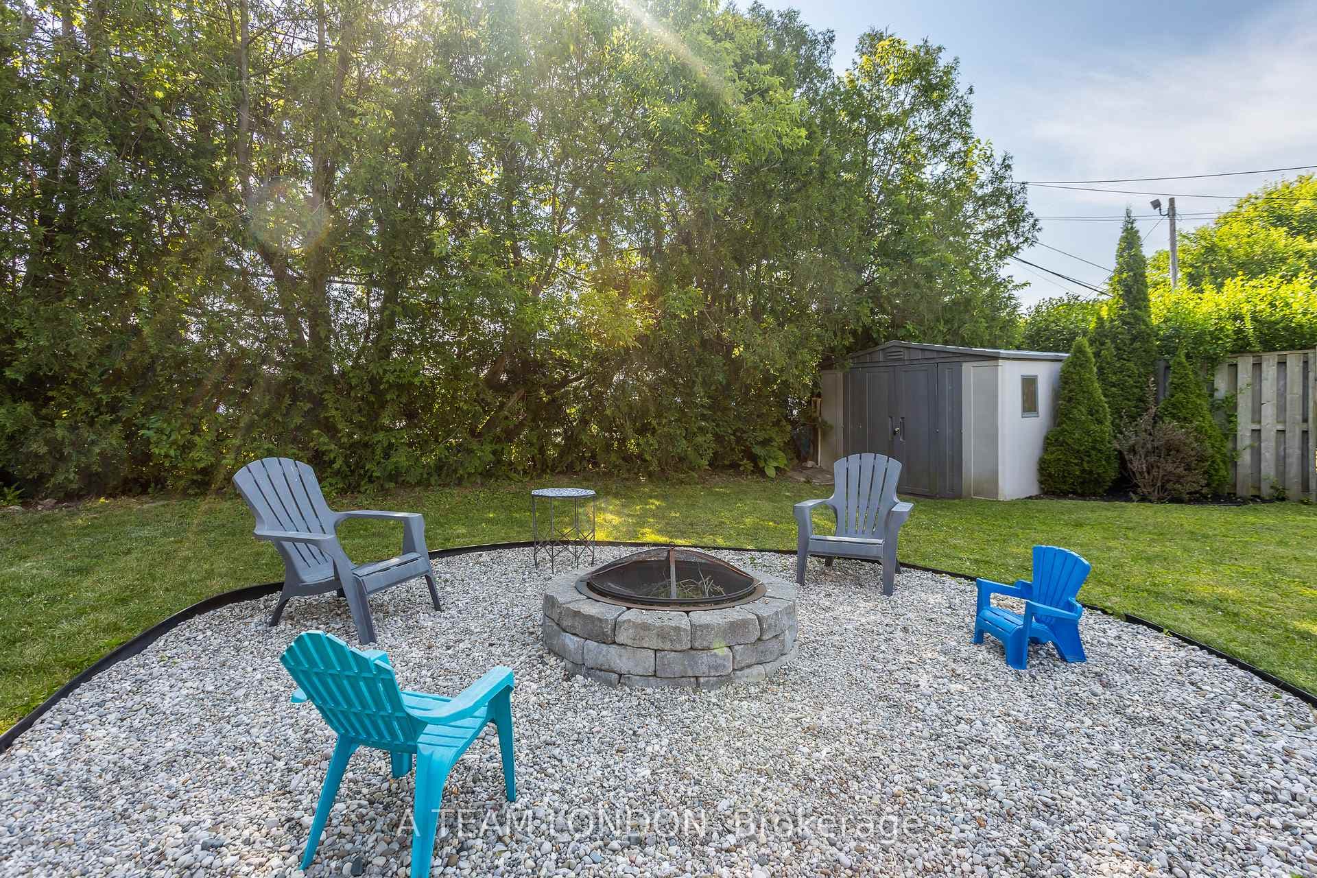 456 Jellicoe Crescent photo 39