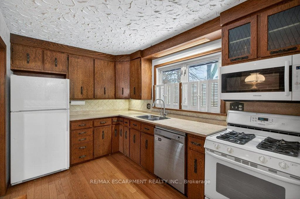 324 Woodworth Drive photo 18