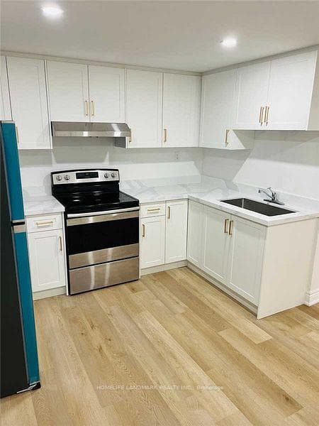 Bsmt-72 Fincham Avenue photo 6
