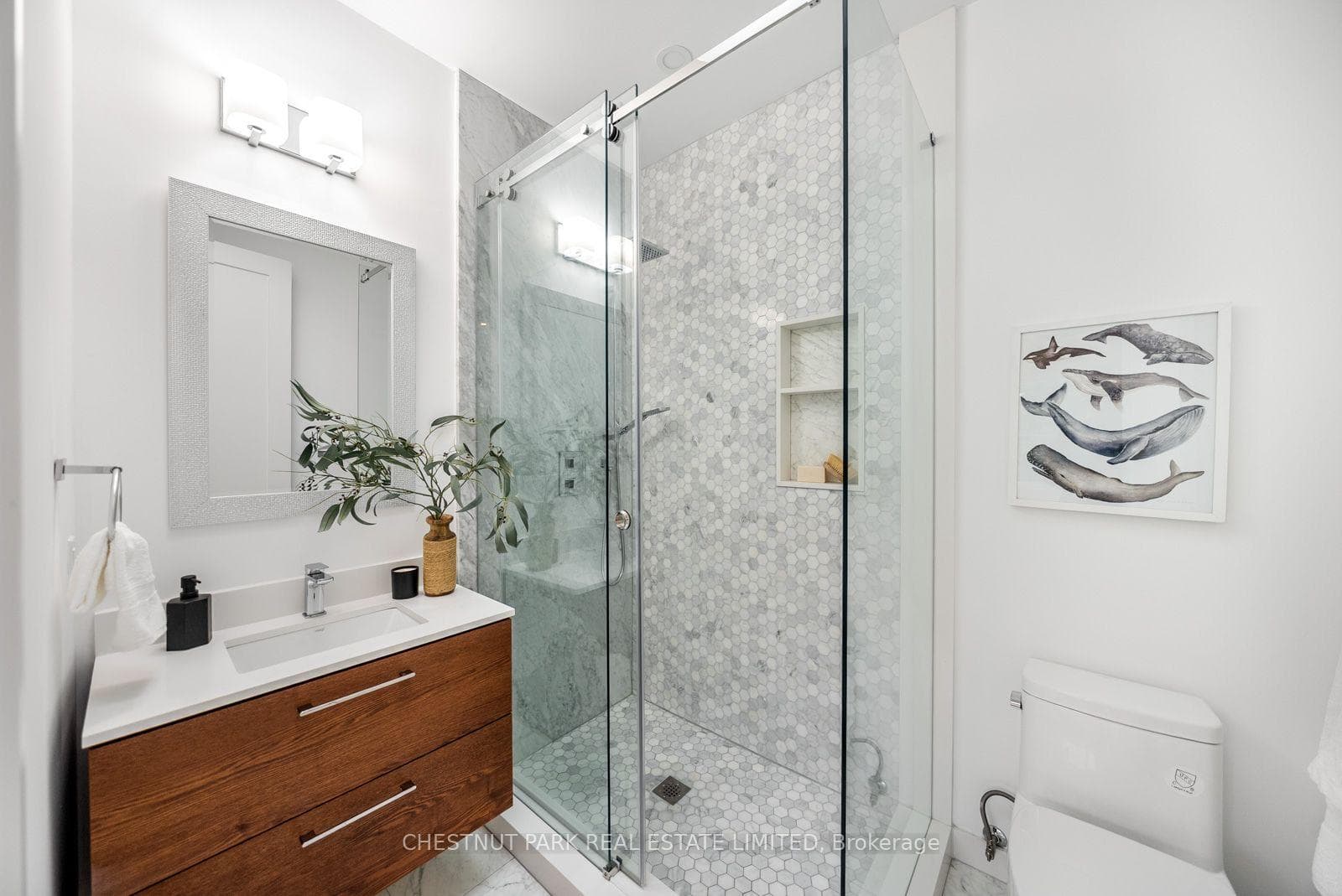 142 Fallingbrook Road photo 32