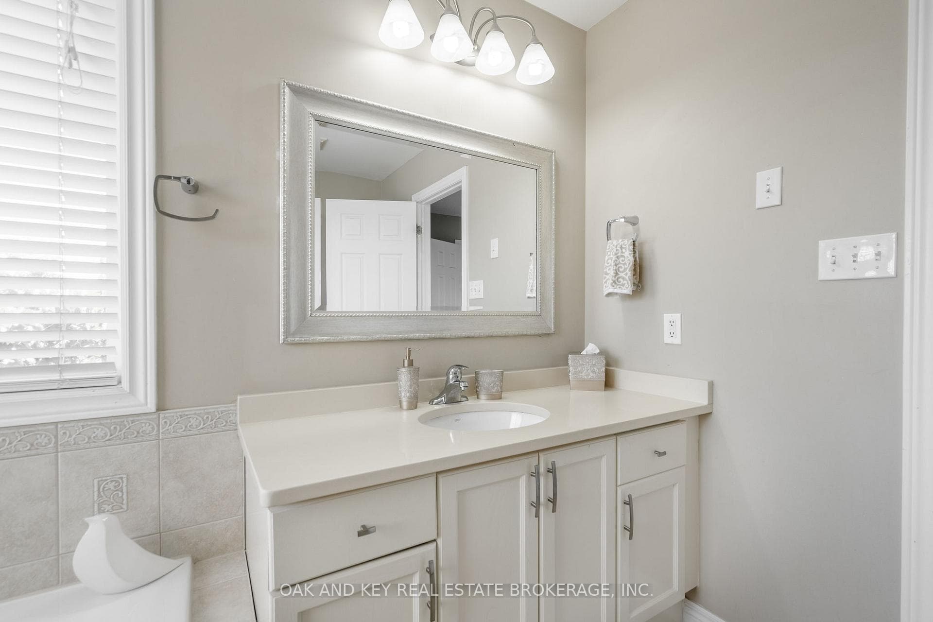 769 RUSHBROOK Crescent photo 24