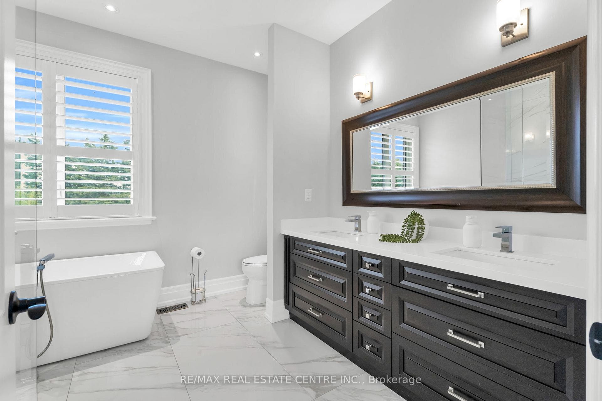 023181 Erin East Garafraxa Townline photo 38