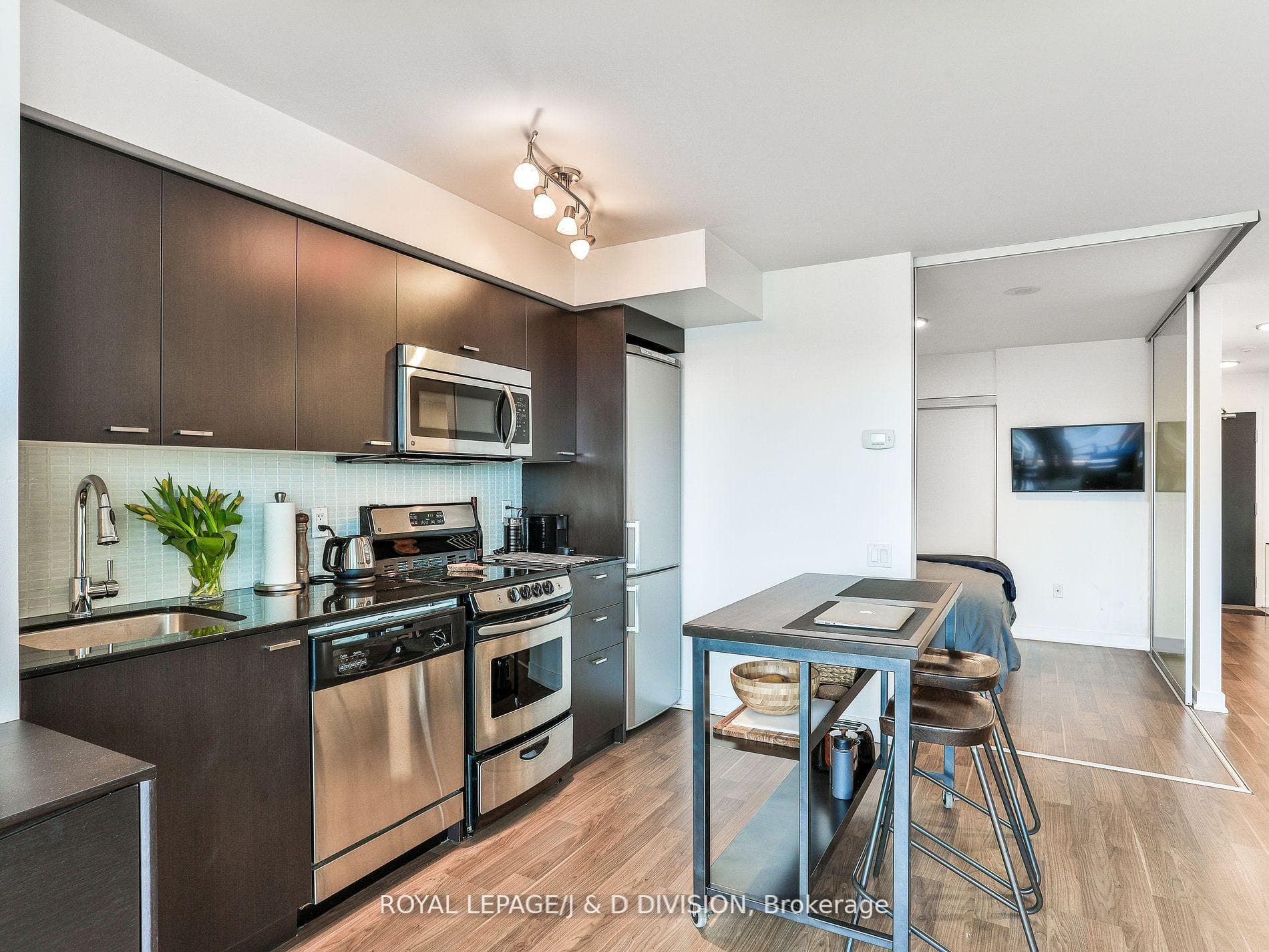 78 Tecumseth Street Unit 1510 photo 9