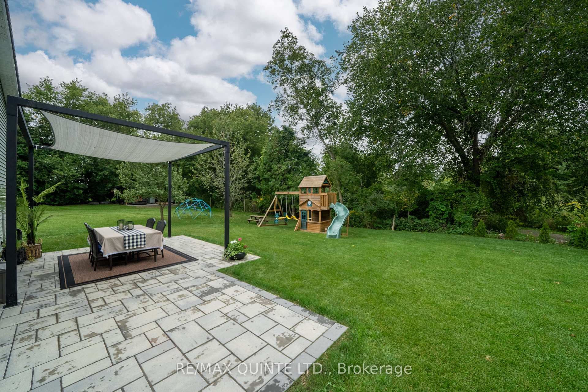 24 Whisperwood Drive photo 35