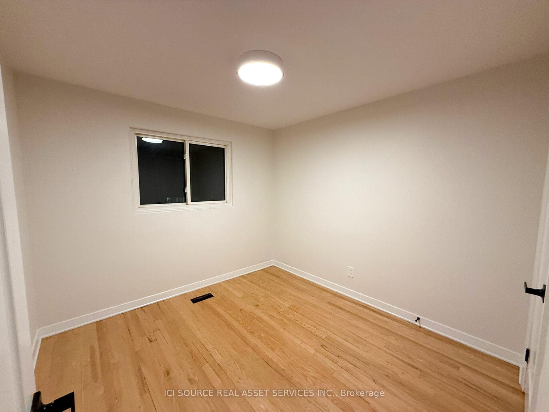 865 Woodroffe Avenue photo 11