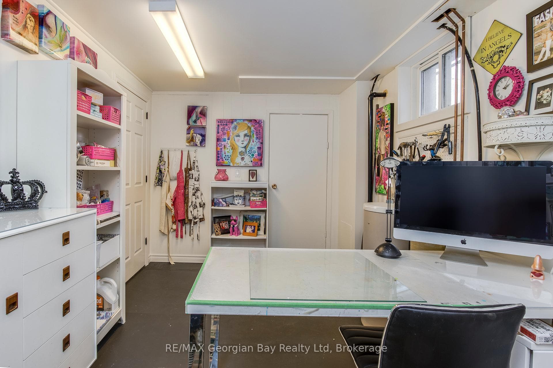 736 Victoria Street photo 33