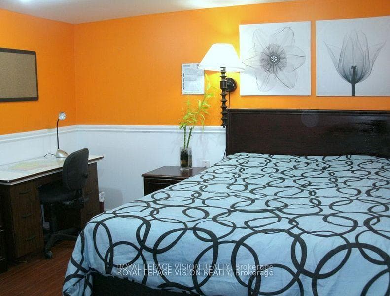52 Ellendale Drive photo 22