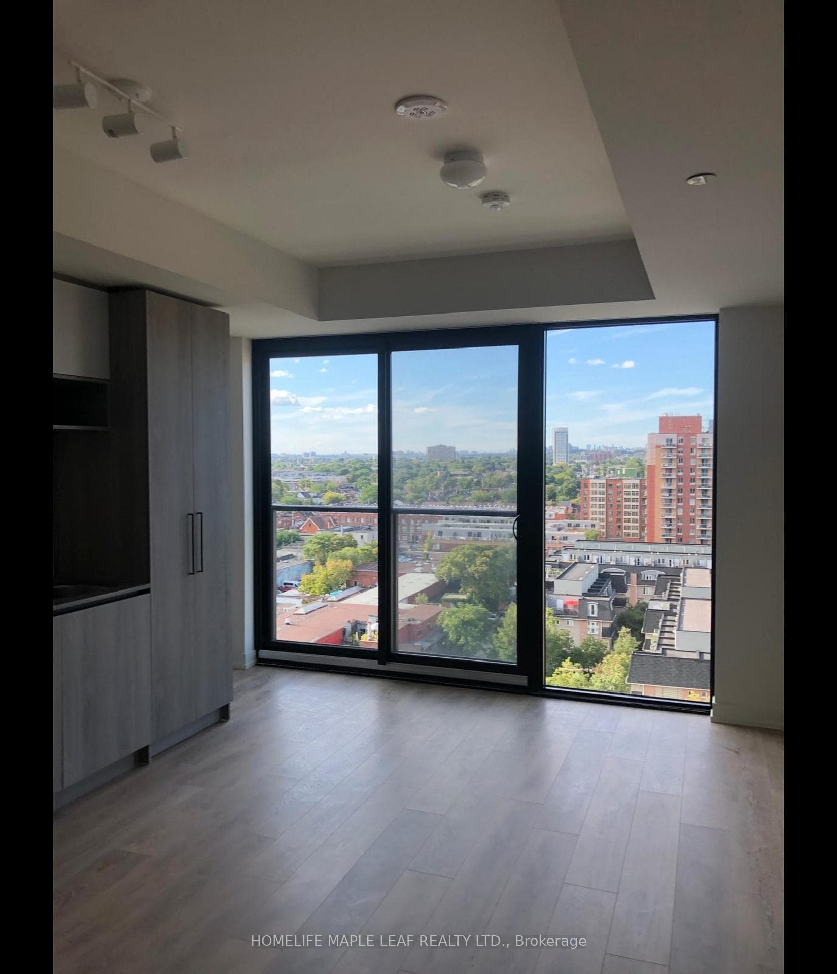 181 Sterling Road Unit 1213 photo 4