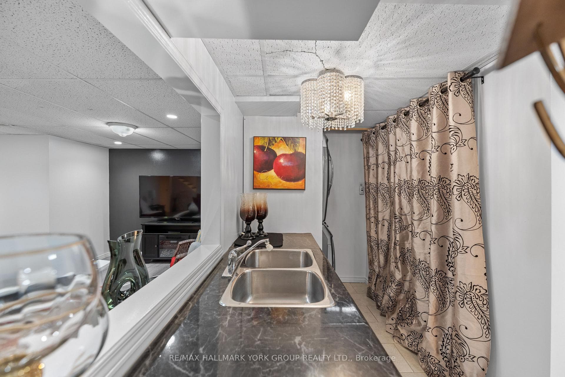 947 Cornell Crescent photo 32