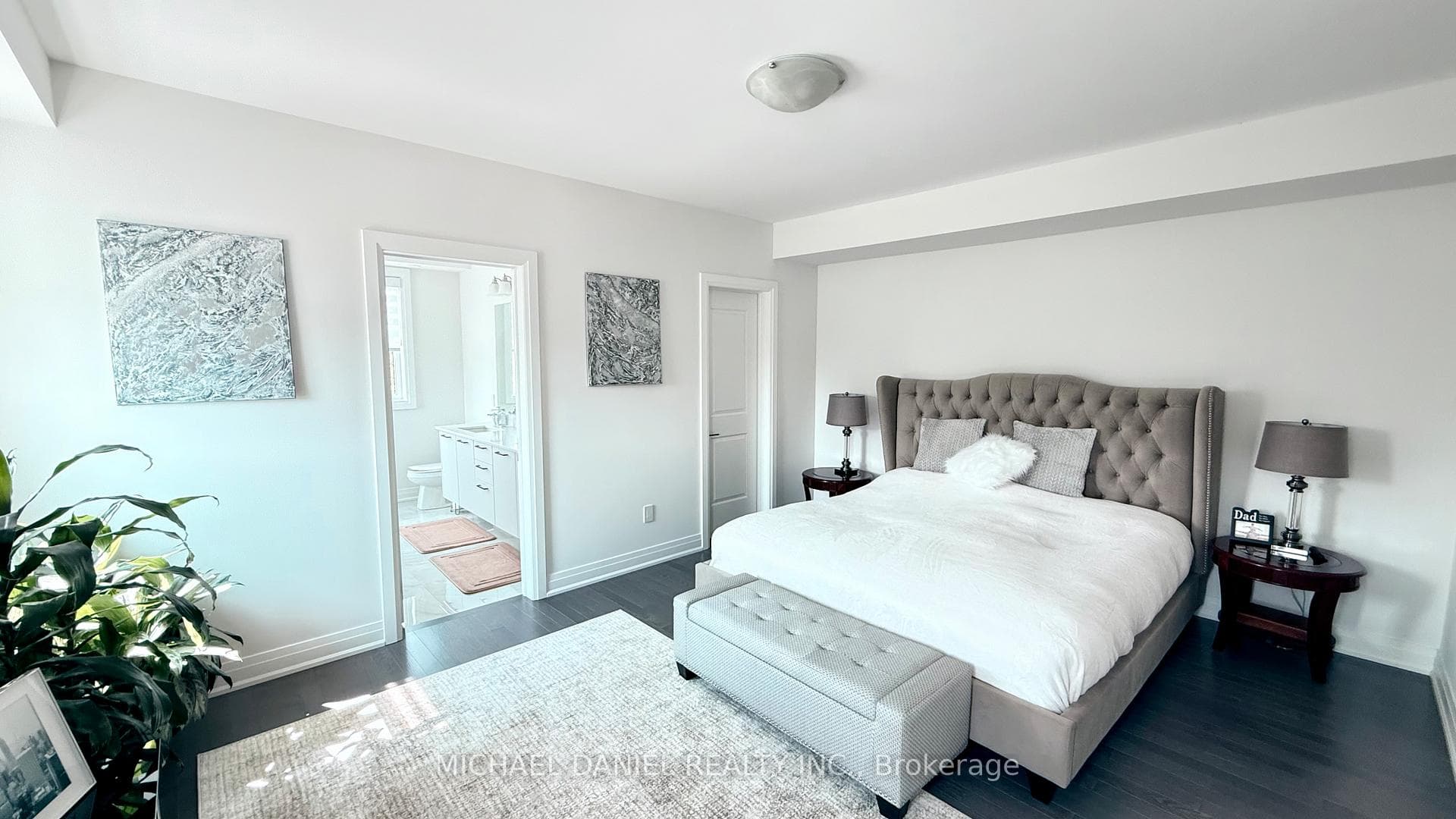 571 New England Court photo 12