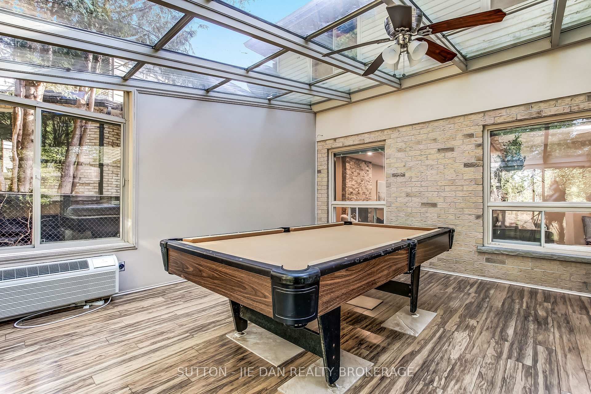 260 Chesham Avenue photo 10