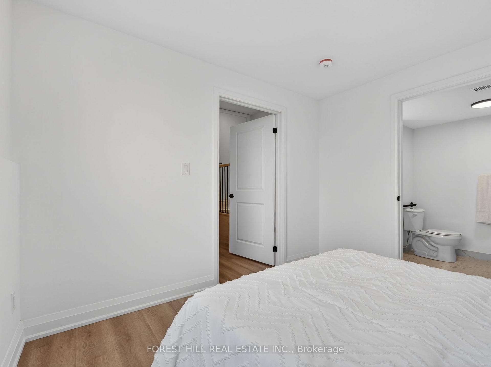 1 Dunsmore Garden Unit A photo 7