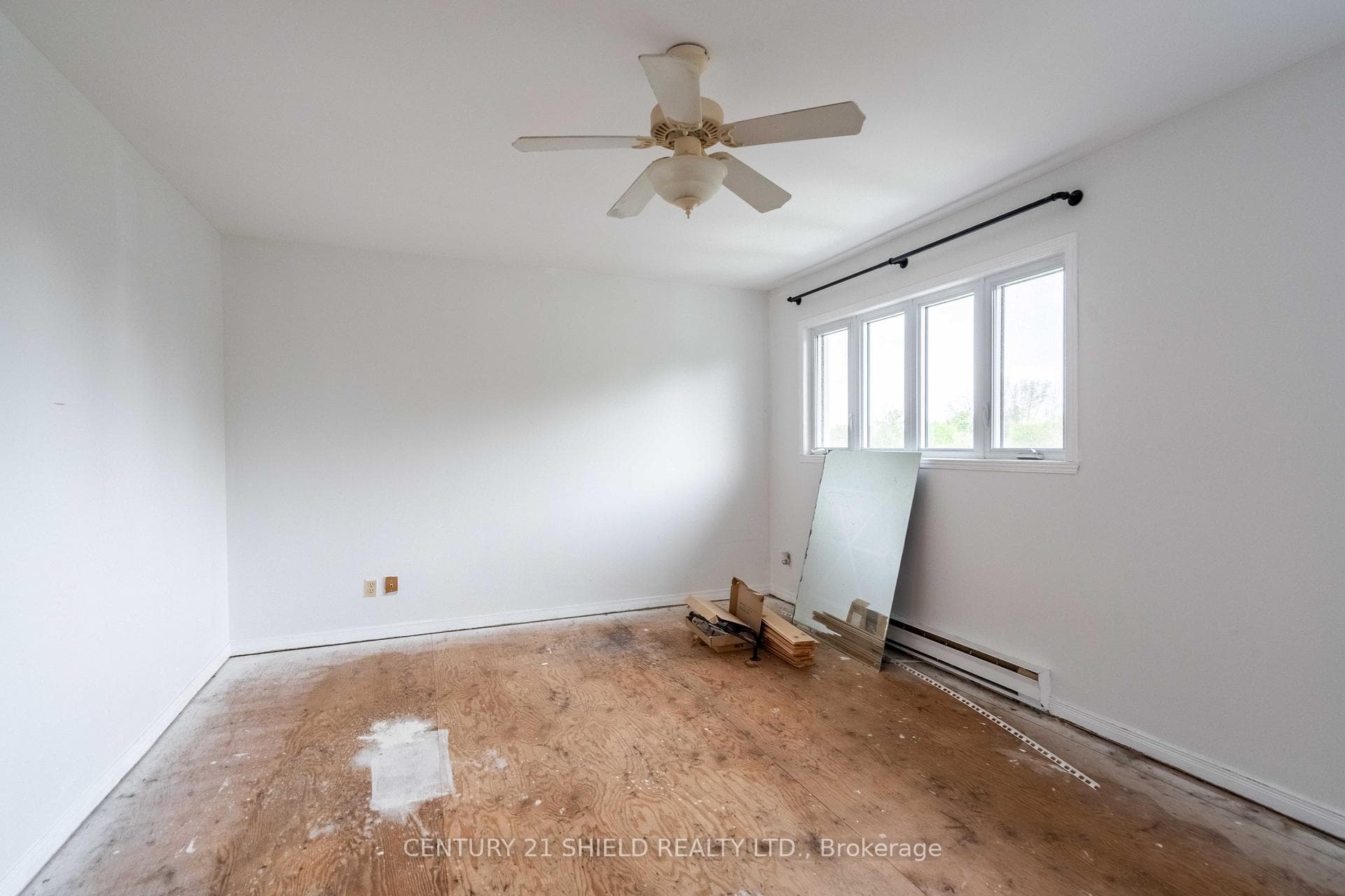 Large primary bedroom