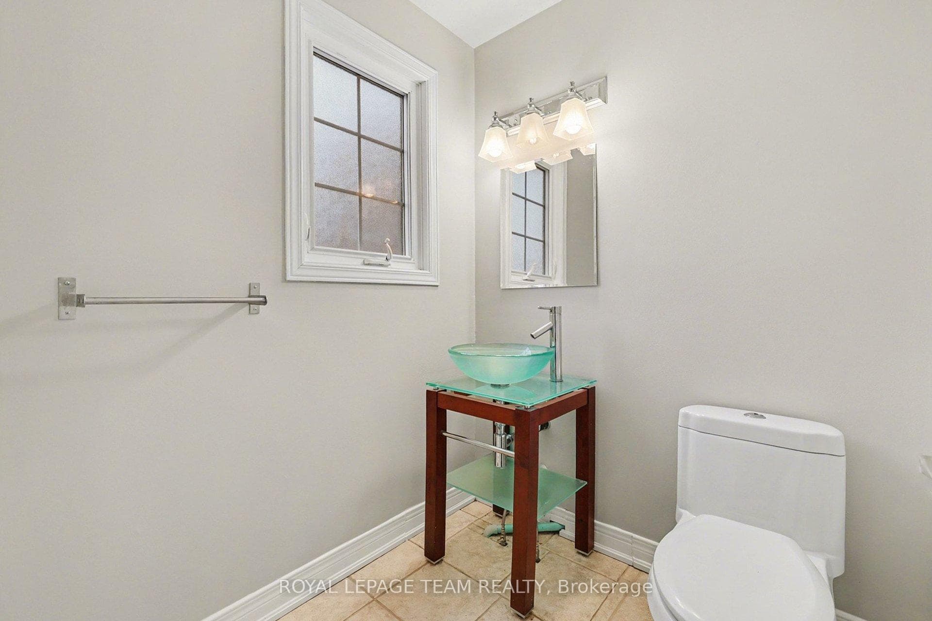 187 MONTEREY Drive photo 3