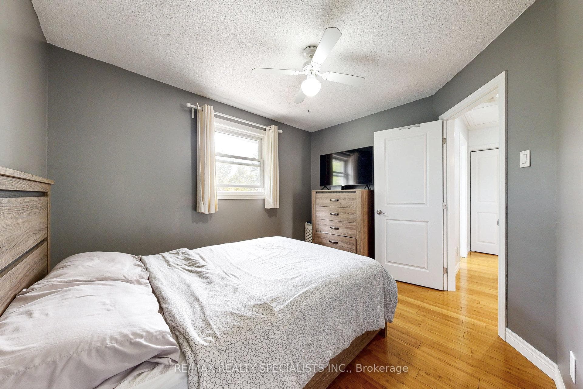 99 Pinnacle Drive photo 24