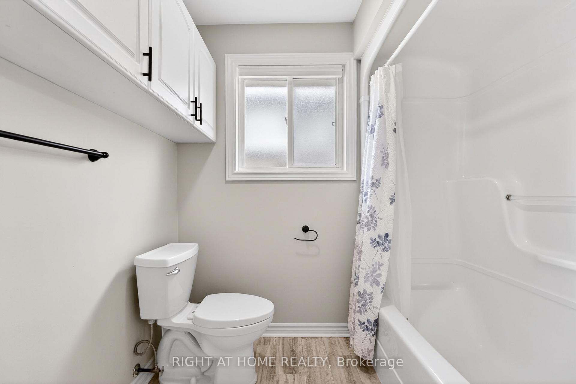 5524 Fraser Street photo 21