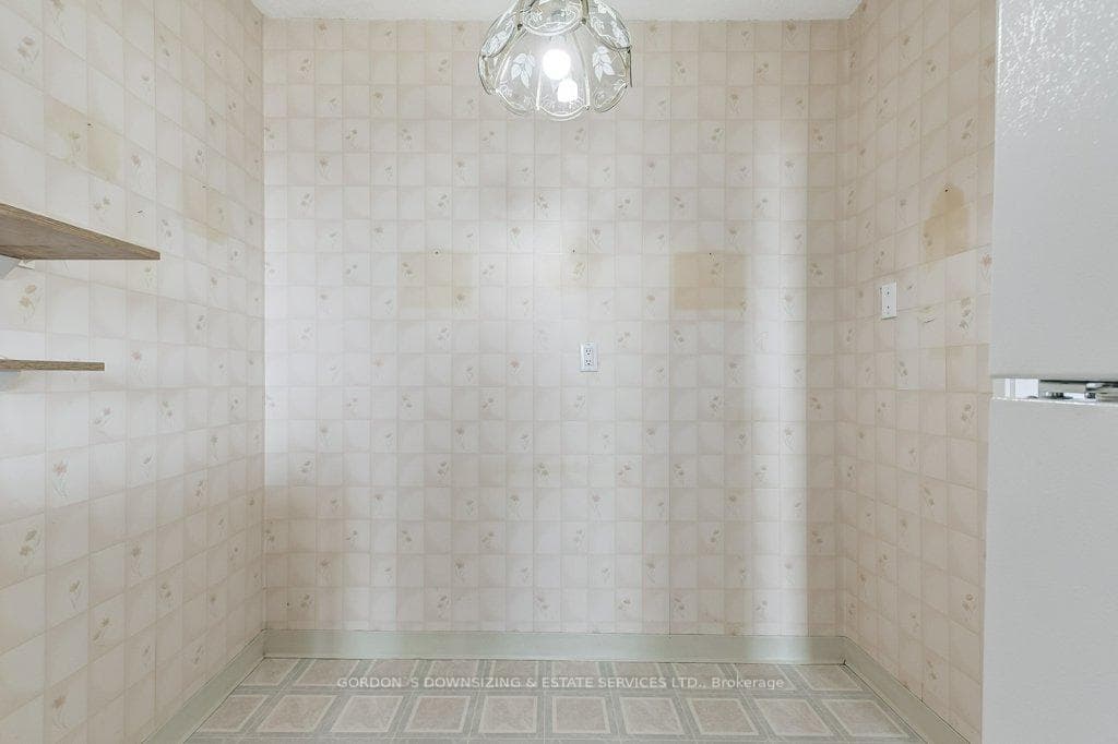 2929 Aquitaine Avenue Unit 907 photo 21