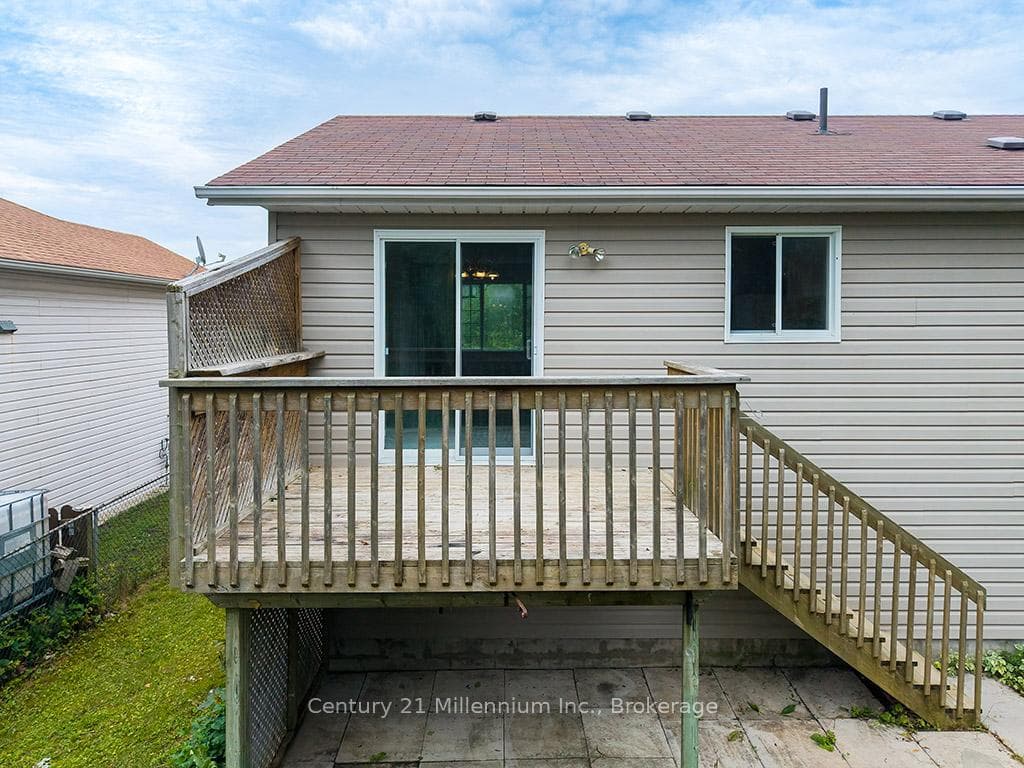 46 Royal Beech Drive photo 30
