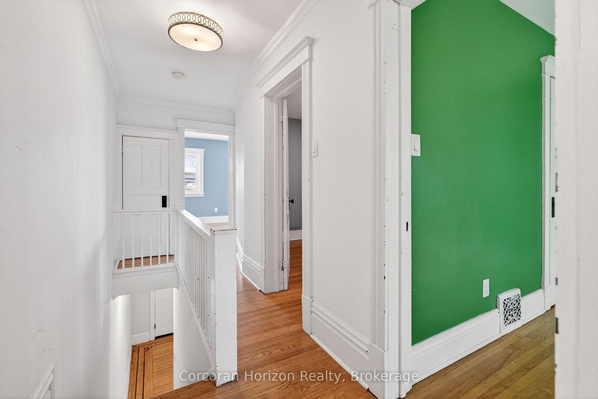 520 John Street photo 25