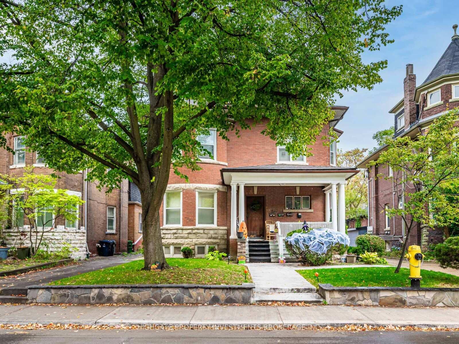 351 Palmerston Boulevard Unit 3rd Flr photo 1