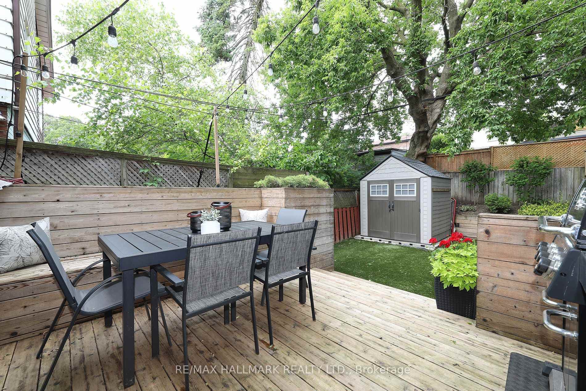 339 Scarborough Road photo 2