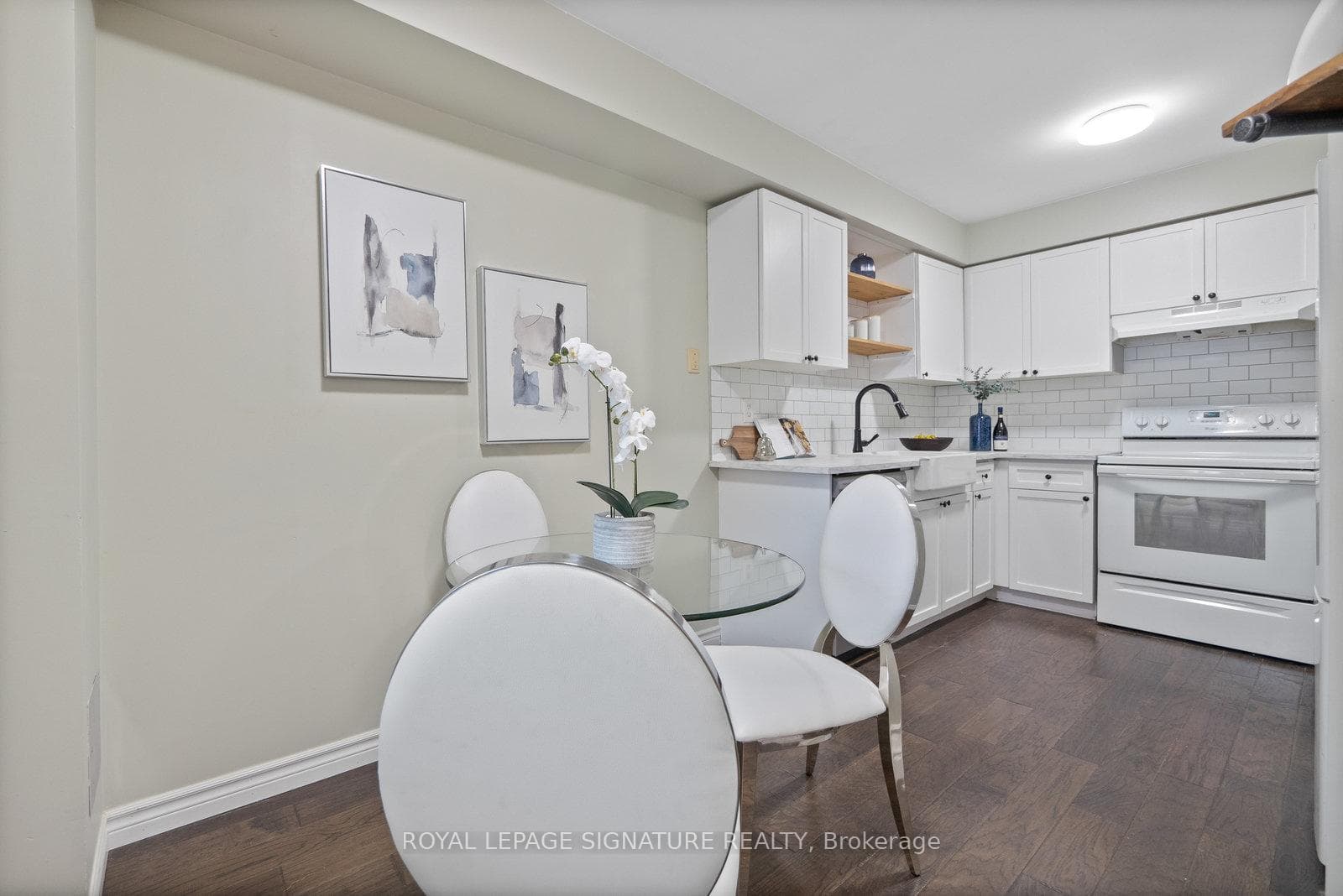 1374 Treeland Street photo 3
