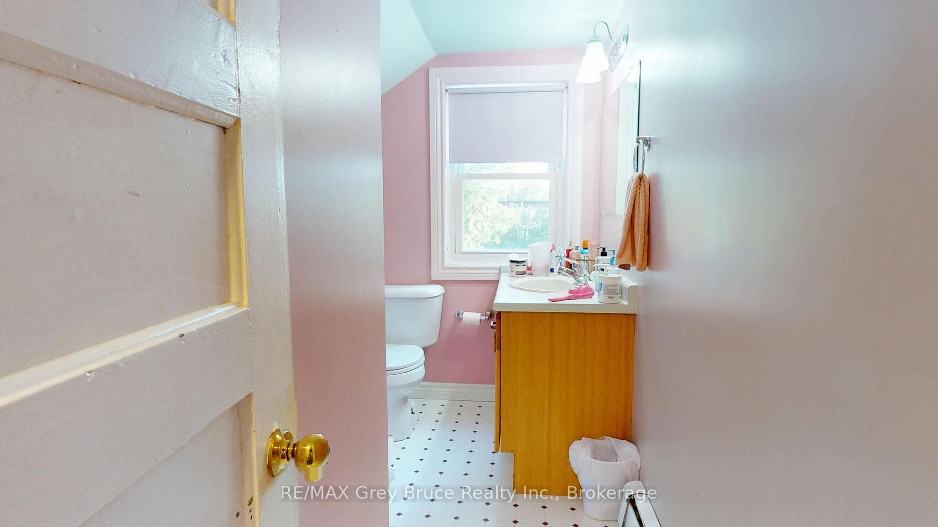 3pc 2nd Floor Bathroom