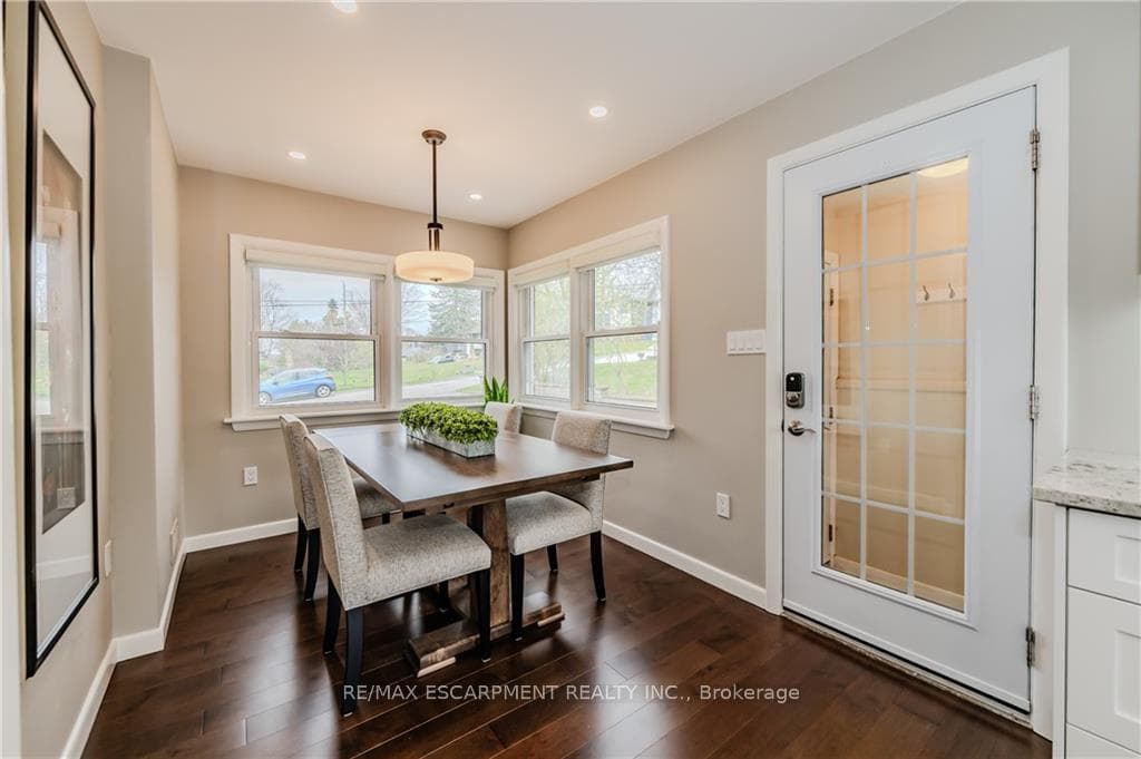 6 Avon Drive photo 17